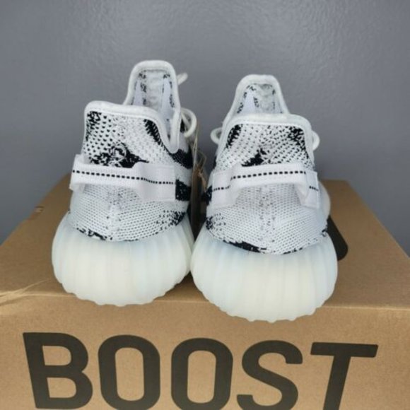 YEEZY BOOST 350 V2 ZEBRA SIZE M13 (BRAND NEW) - Picture 3 of 3